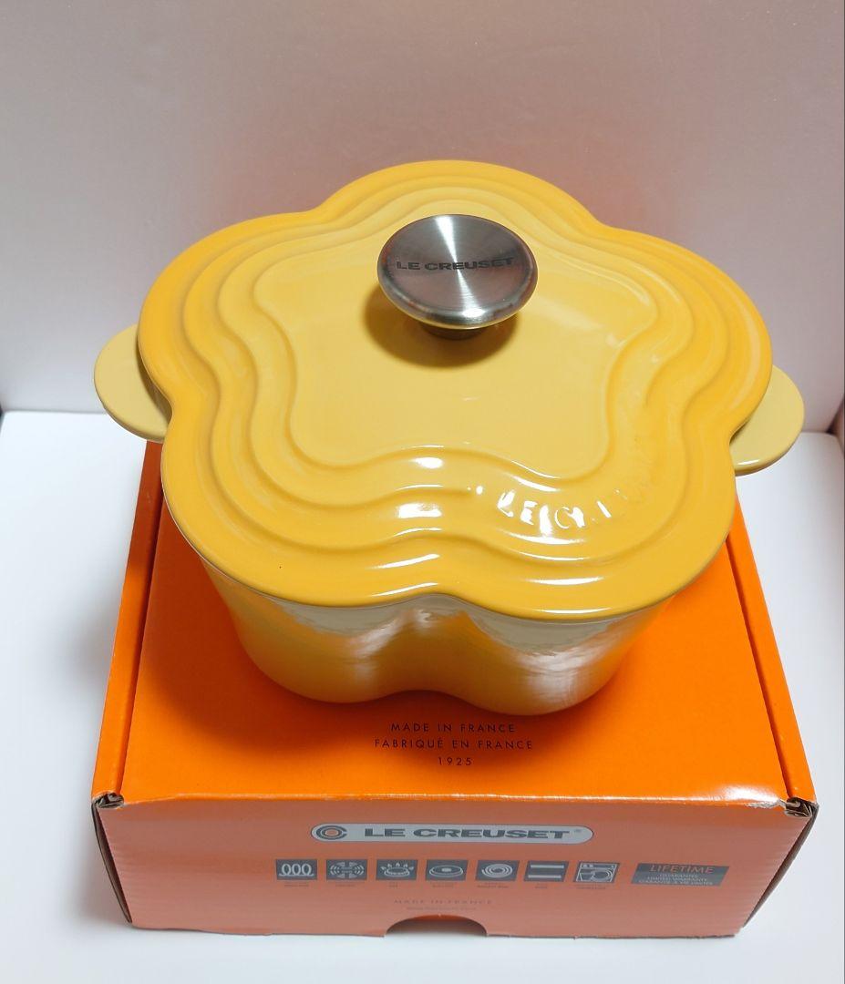 【新品】ル・クルーゼ　ココットフルール　20cm