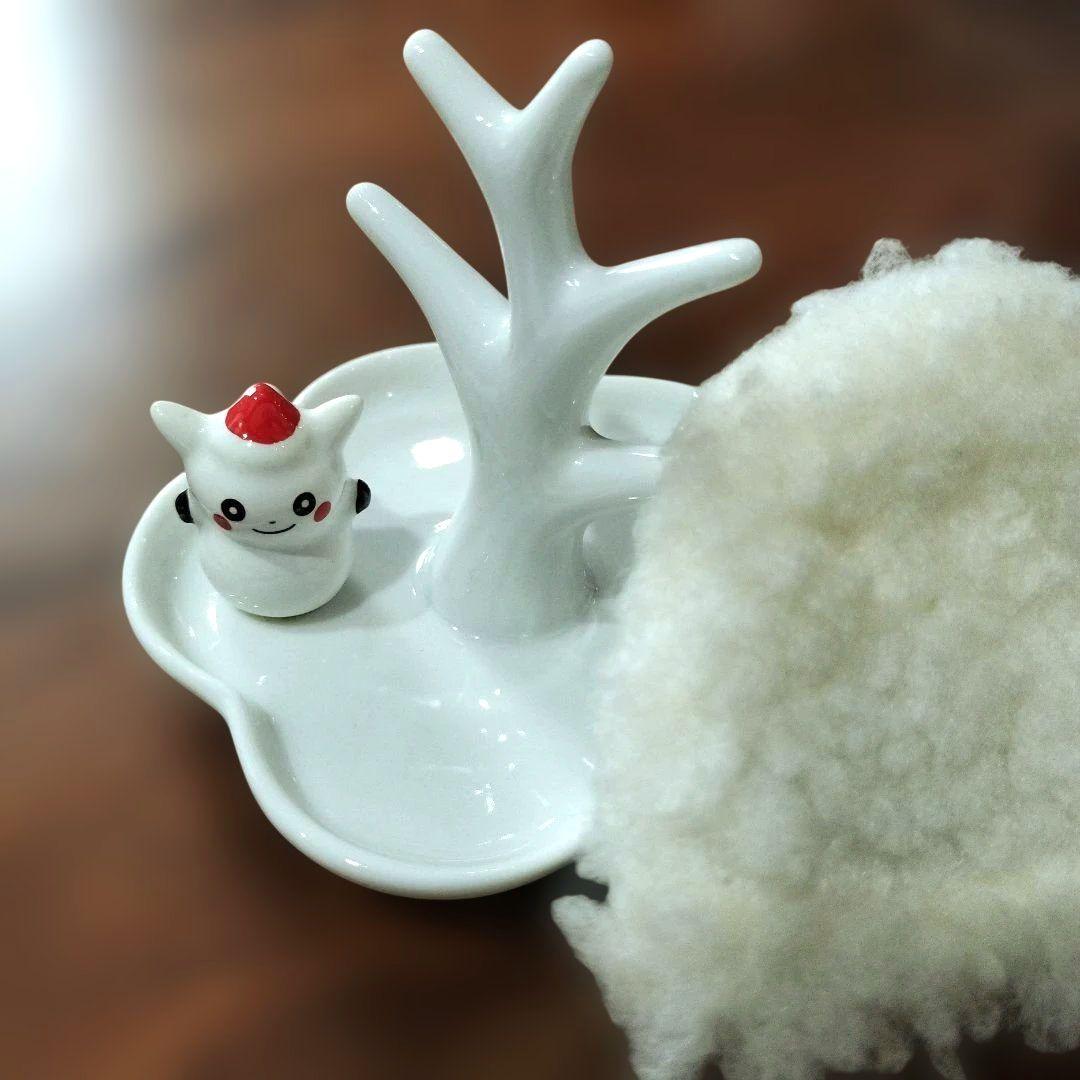 と*う様 ピカチュウ×雪だるま　ポケモンセンター限定品　陶器製　アクセサリートレ