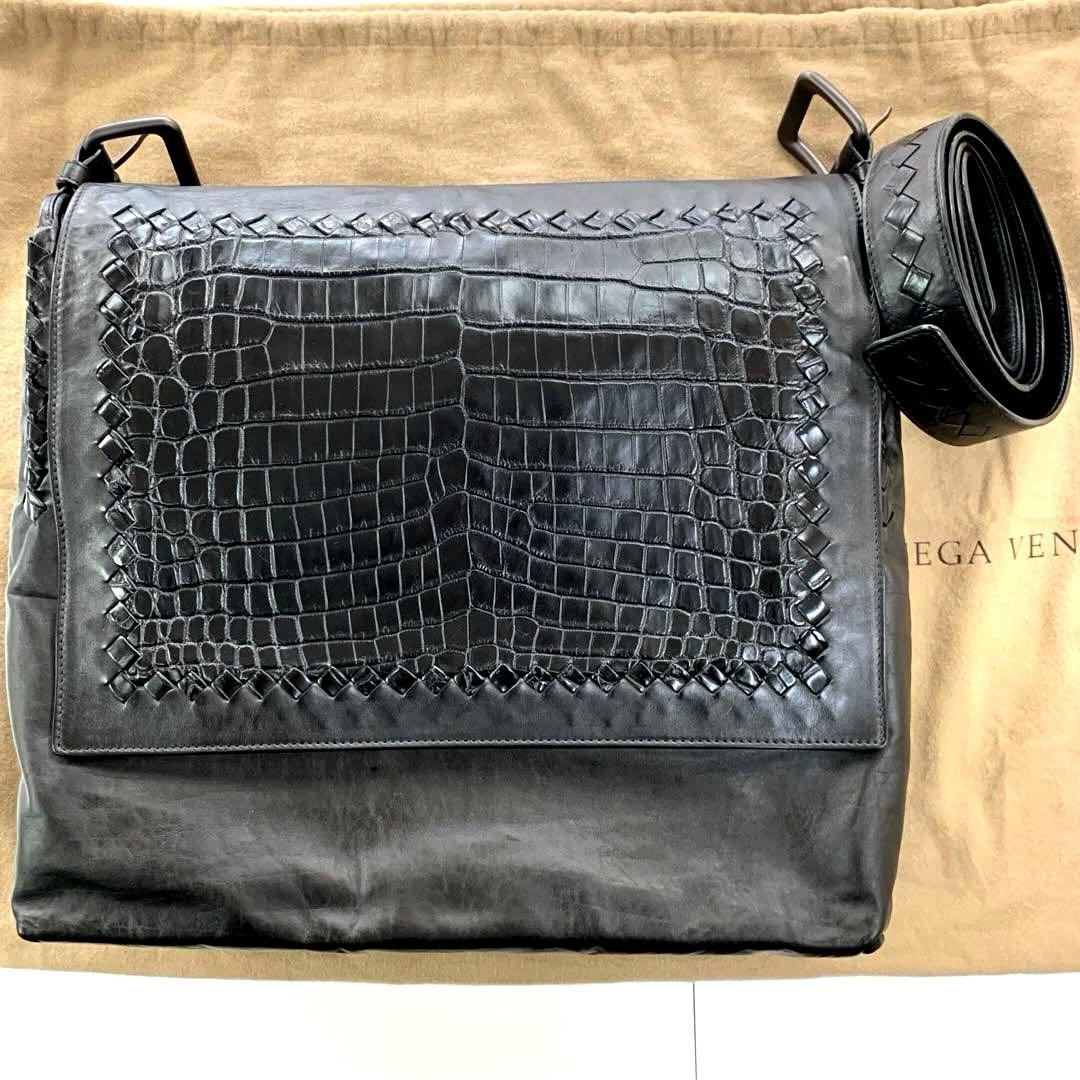 新品160万 ボッテガ　イントレ　クロコダイル　メッセンジャー　ショルダーバッグ