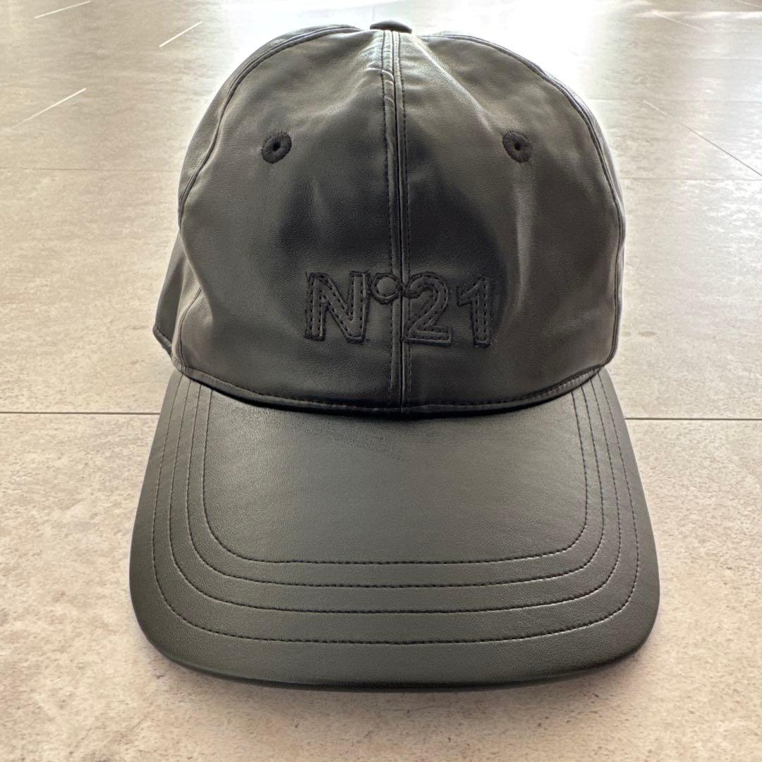 N°21 ブラック レザー風 キャップ
