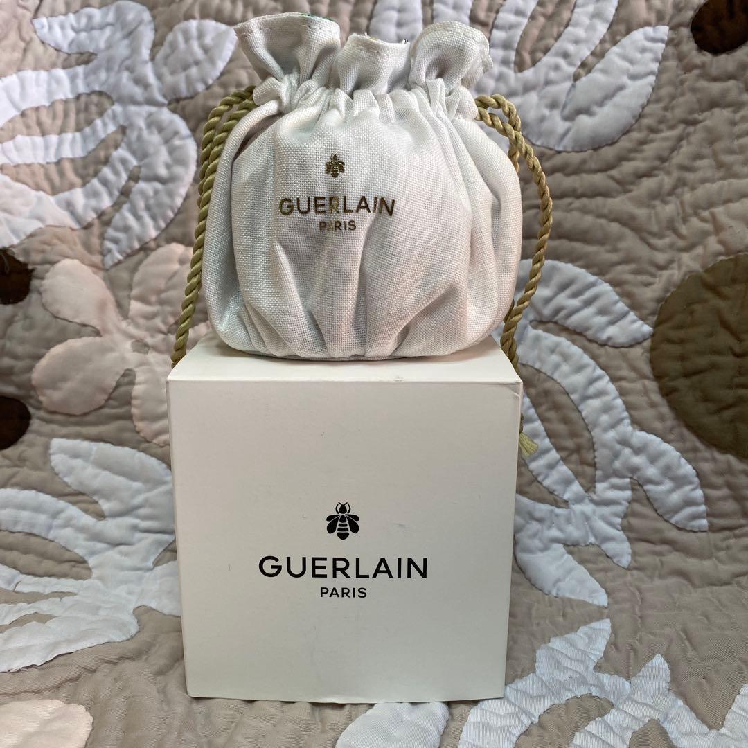GUERLAIN ミニ香水　巾着付き