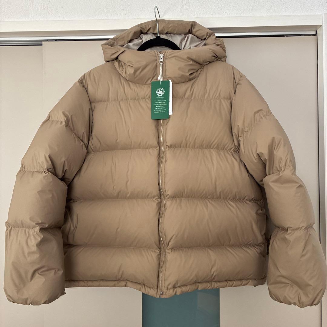 ユナイテッドアローズ　ベージュ ダウンジャケット 新品未使用タグ付き　M ユナイテッドアローズ ベージュ ダウンジャケット 新品未使用タグ付き