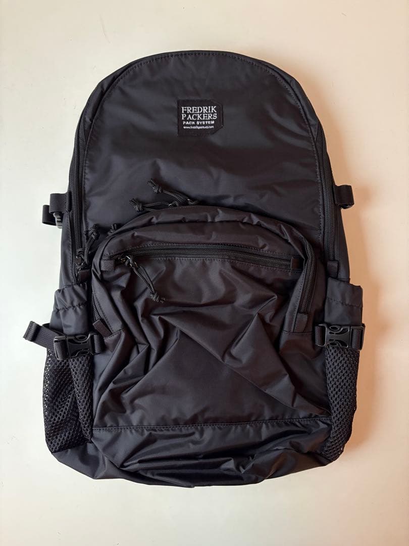 FREDRIK PACKERS リュック　ブラック x ゼブラテープ　タグ付き