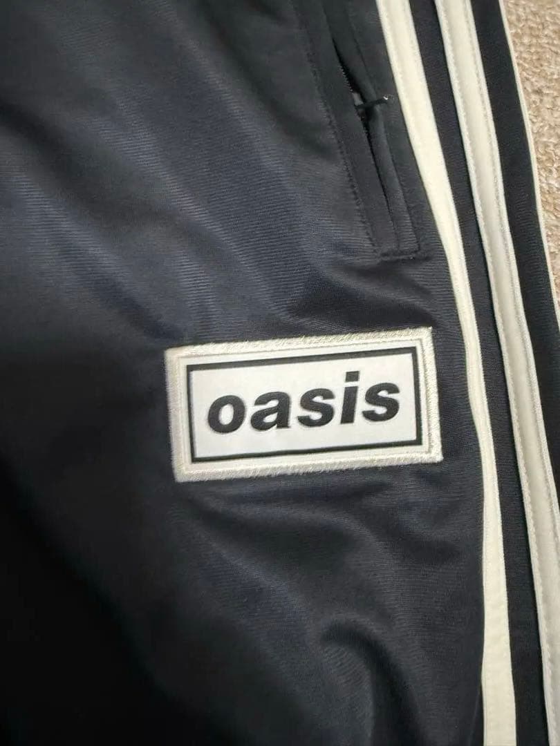 oasis adidas トラックパンツ ブラック 川上洋平 JPサイズXL - メルカリ