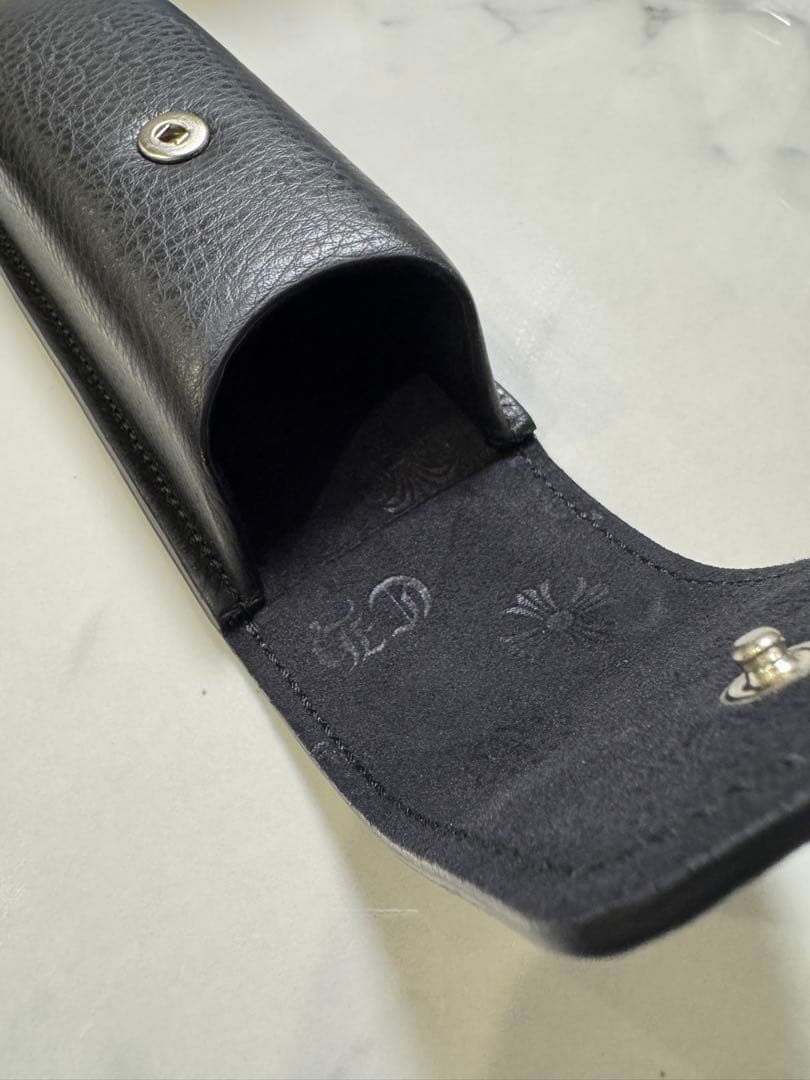 クロムハーツ メガネケース スクロールラベル - メルカリ