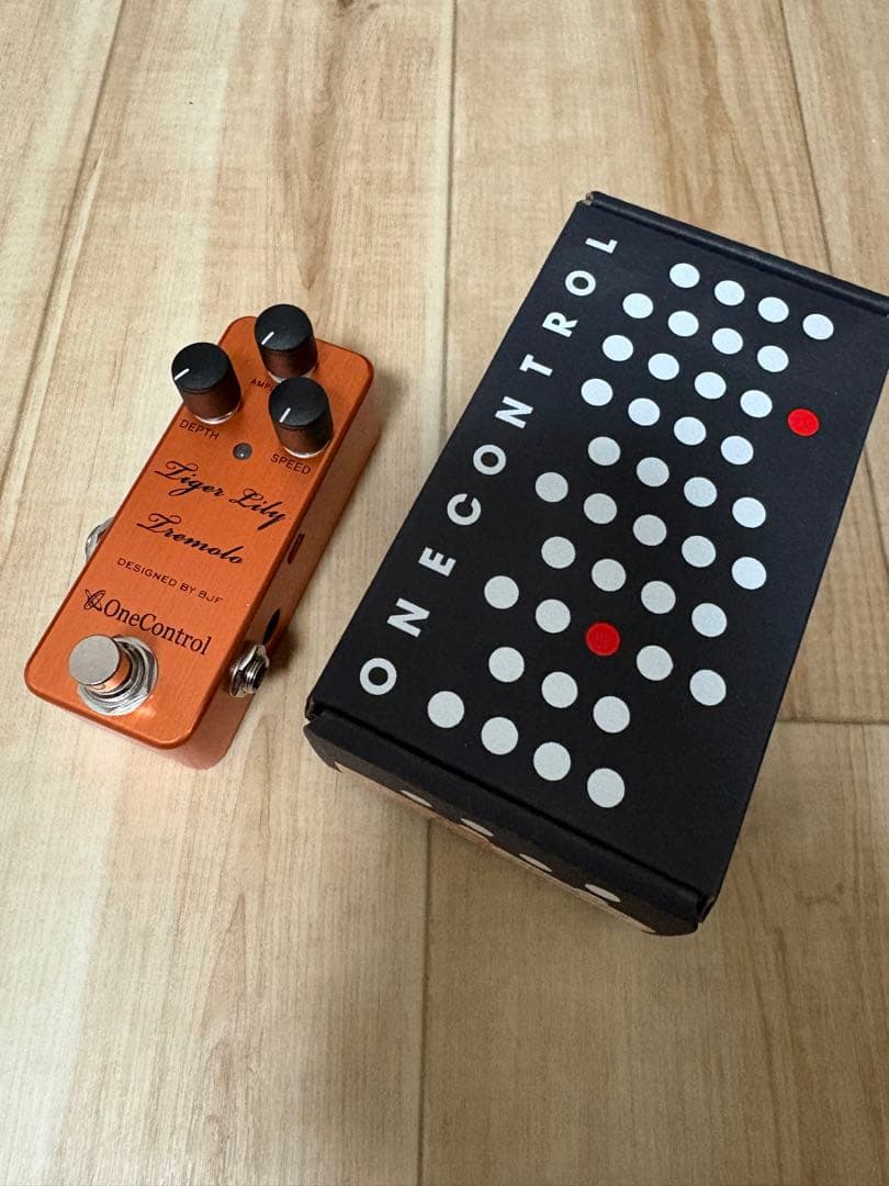 ギター OneControl Tiger Lily Tremolo