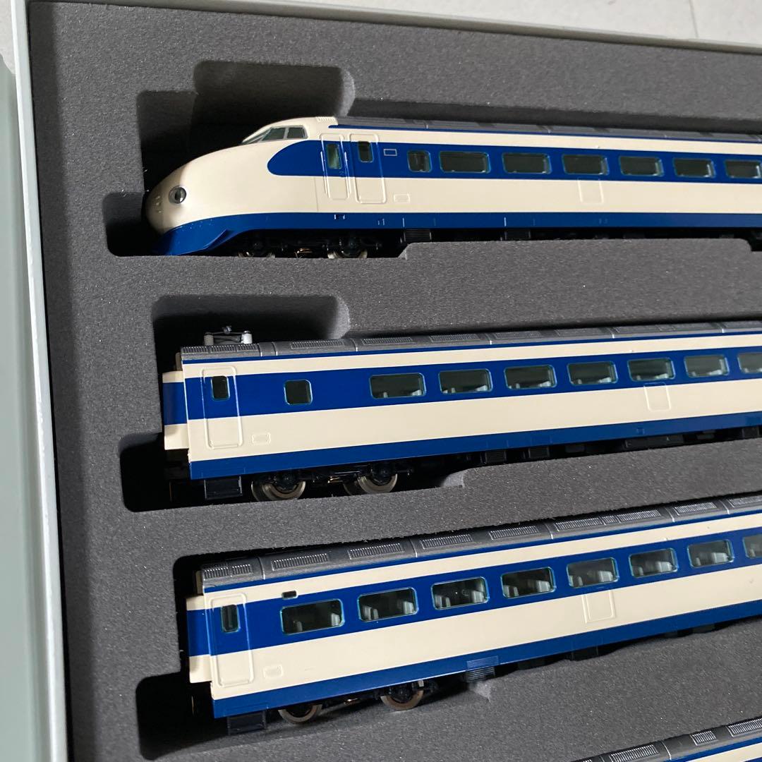 TOMIX】 0系東海道・山陽新幹線(大窓初期型・ひかり・博多開業時編成