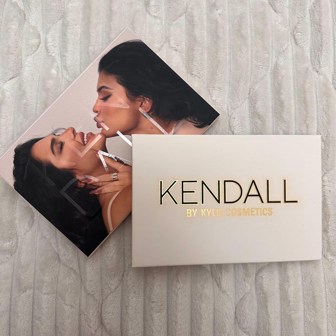 kylie cosmetics カイリーコスメティクス　アイシャドウ　ケンダル カイリー・コスメティクス」×ケンダル・ジェンナーのコラボコスメが気