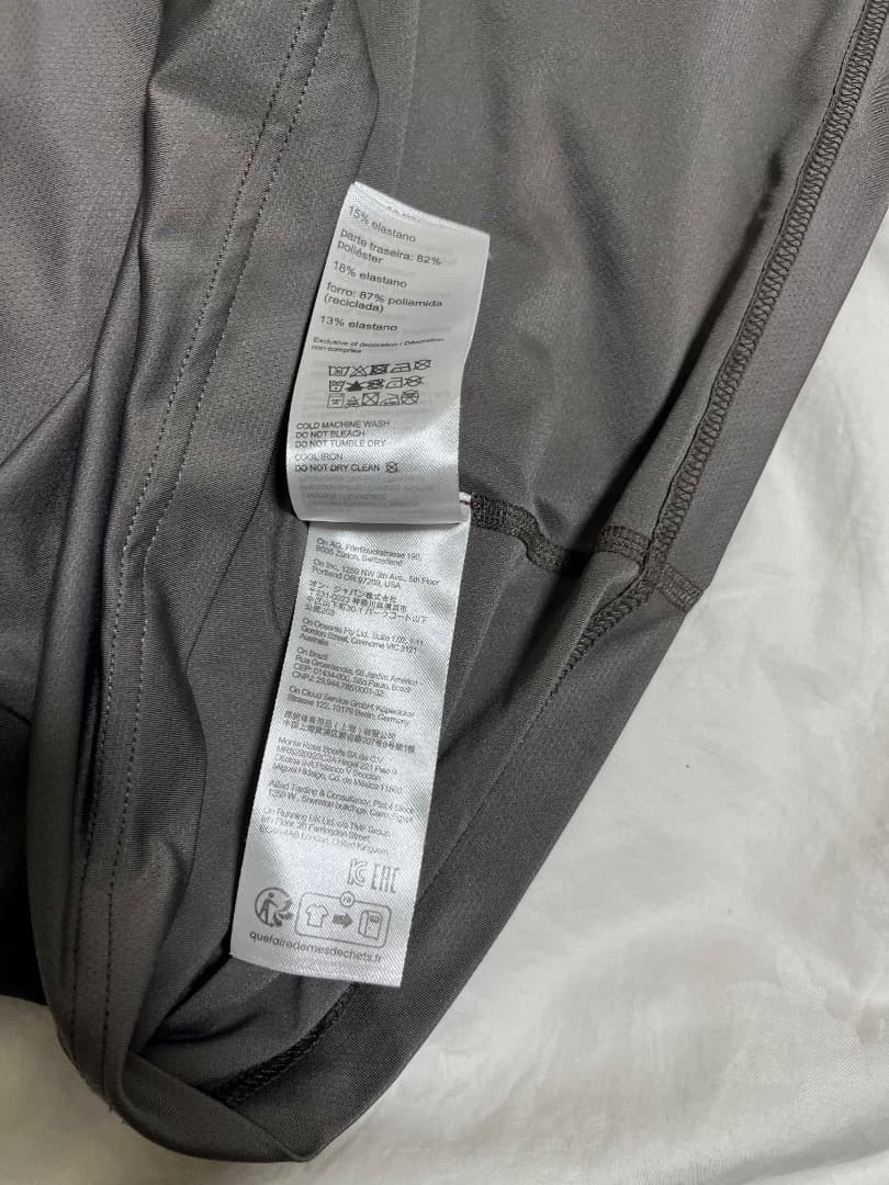 On PAF Current Form ランニングT Sサイズ グレー - メルカリ