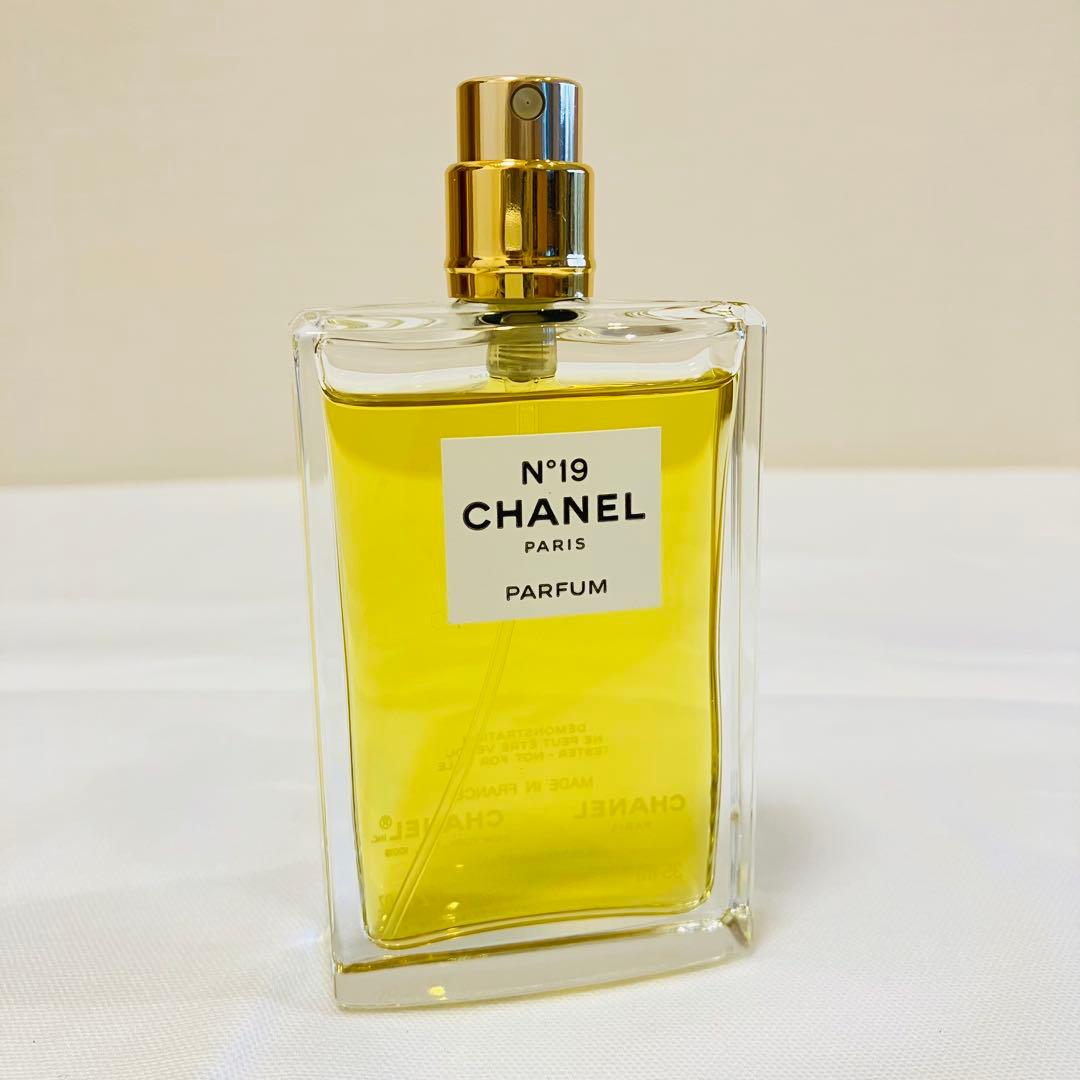新品　シャネル　N°19 パルファム　ヴァポリザター　香水　35ml