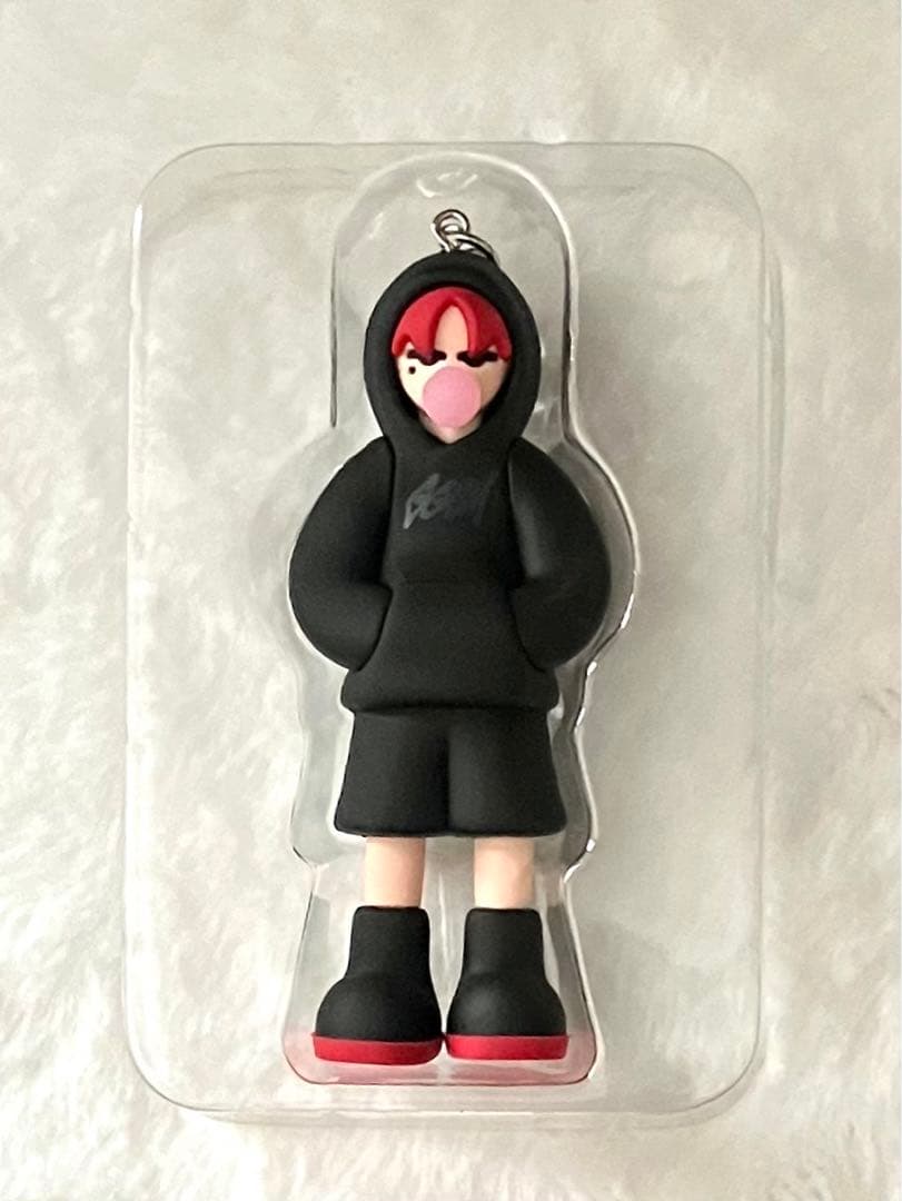 TXT ヨンジュン GGUM フィギュア キーホルダー - メルカリ