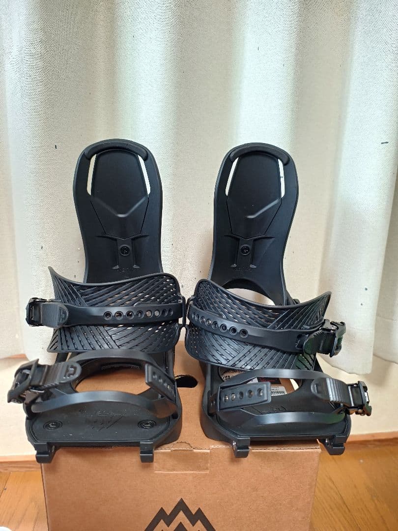 ハ*キ様 UNION CHARGER ブラック M スプリットボード