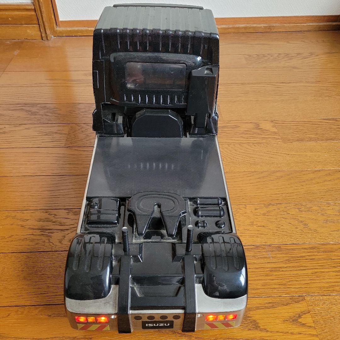 ABCホビー いすゞ GIGA ギガ ボディ、LEDユニット、タイヤ・ホイール付