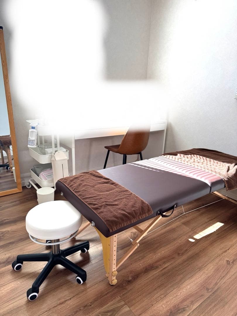 【美品セット】折りたたみエステベッド＆丸椅子　ほぼ未使用