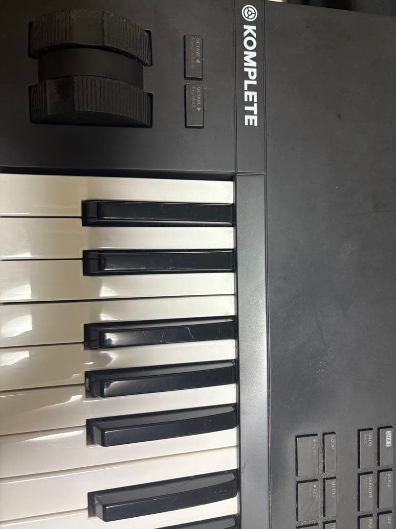 KOMPLETE KONTROL A61 トランスファーIDあり - メルカリ