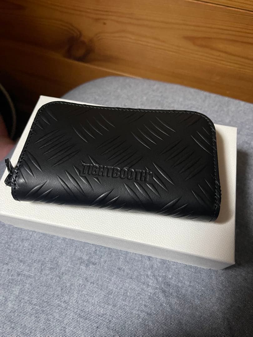 タイトブース CHECKERPLATE LEATHER ZIP WALLET CHECKER PLATE LEATHER ZIP WALLET - TIGHTBOOTH® タイトブース