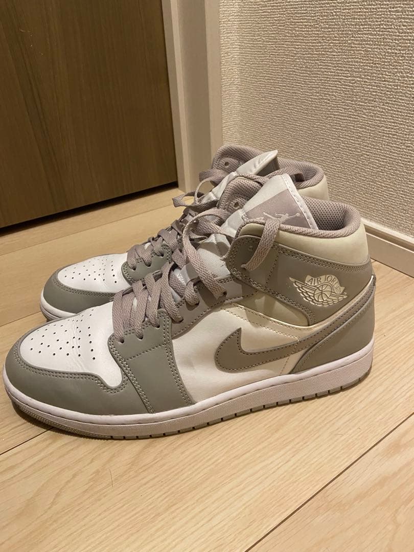 Nike Air Jordan 1 MID リネン
