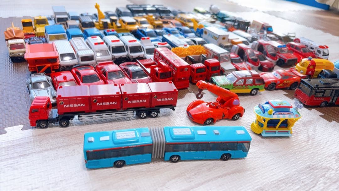 トミカ ミニカーセット 多数