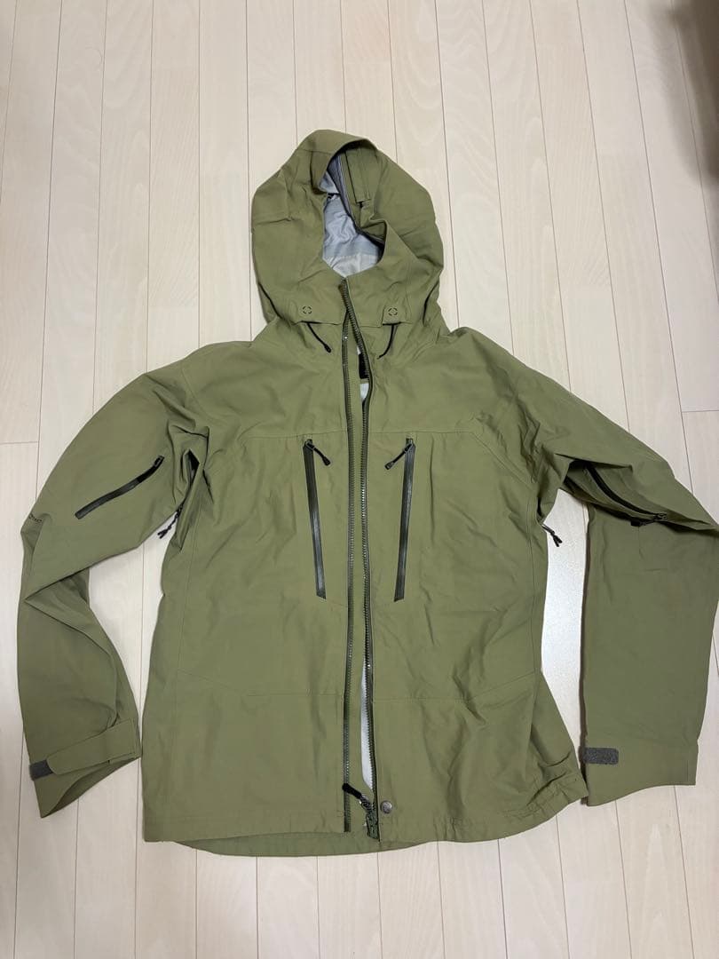 P.RHYTHM outerwear プリズム　PEAK JACKET