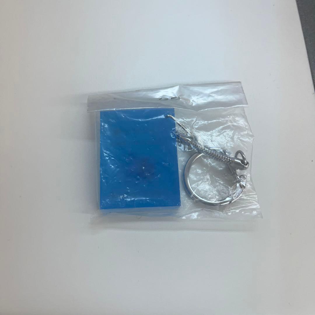 ゼロ戦キーホルダー - メルカリ