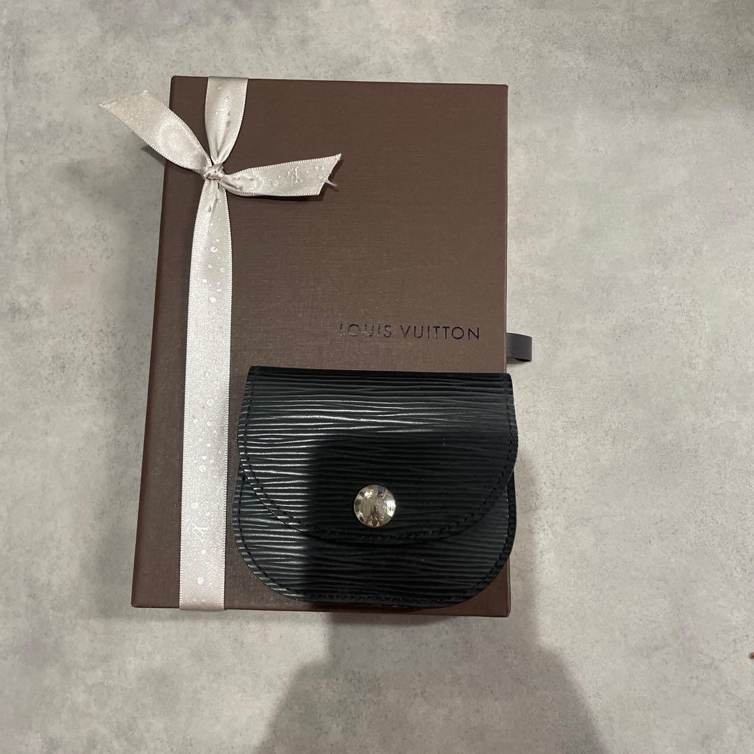 hana　LOUIS VUITTON エピレザー ケース ブラック