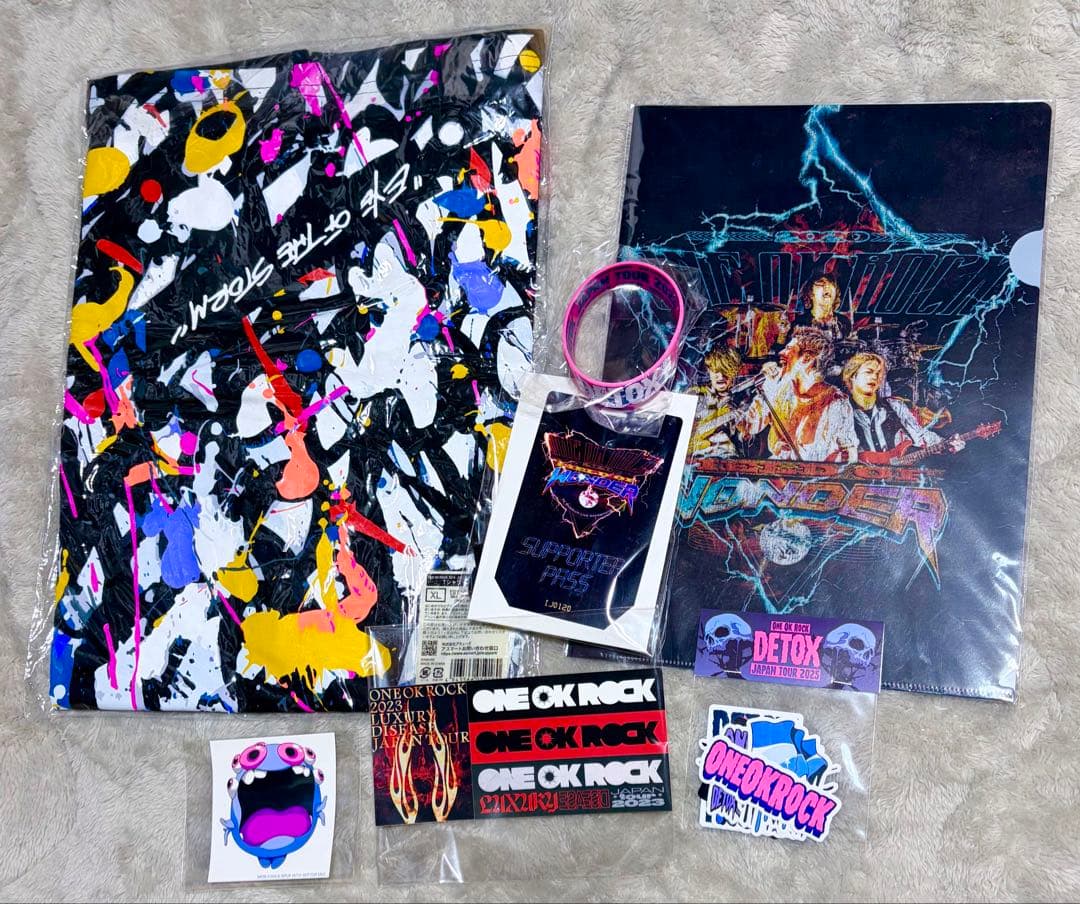 one ok rock 2025 detox ステッカー　ラバーバンド　Tシャツ