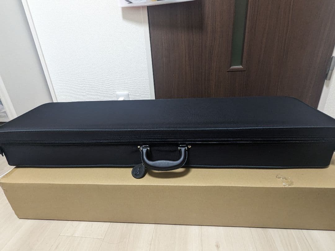 三味線ケース 黒 ベルベット内装
