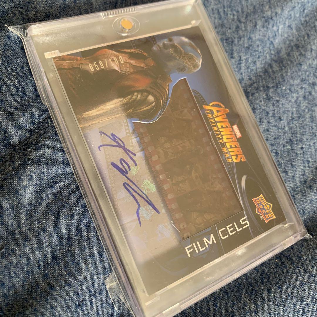 アベンジャーズ　Karen Gillan 直筆サインカード ネビュラ