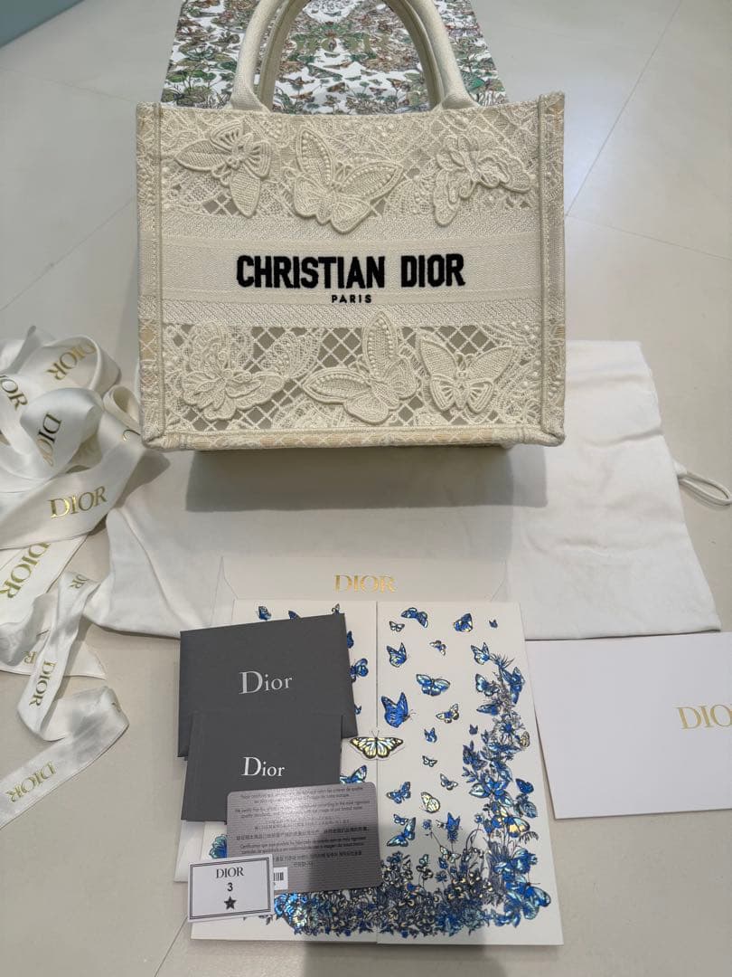 けろちゃん様クリスチャンディオールブックトート　スモール　バタフライ