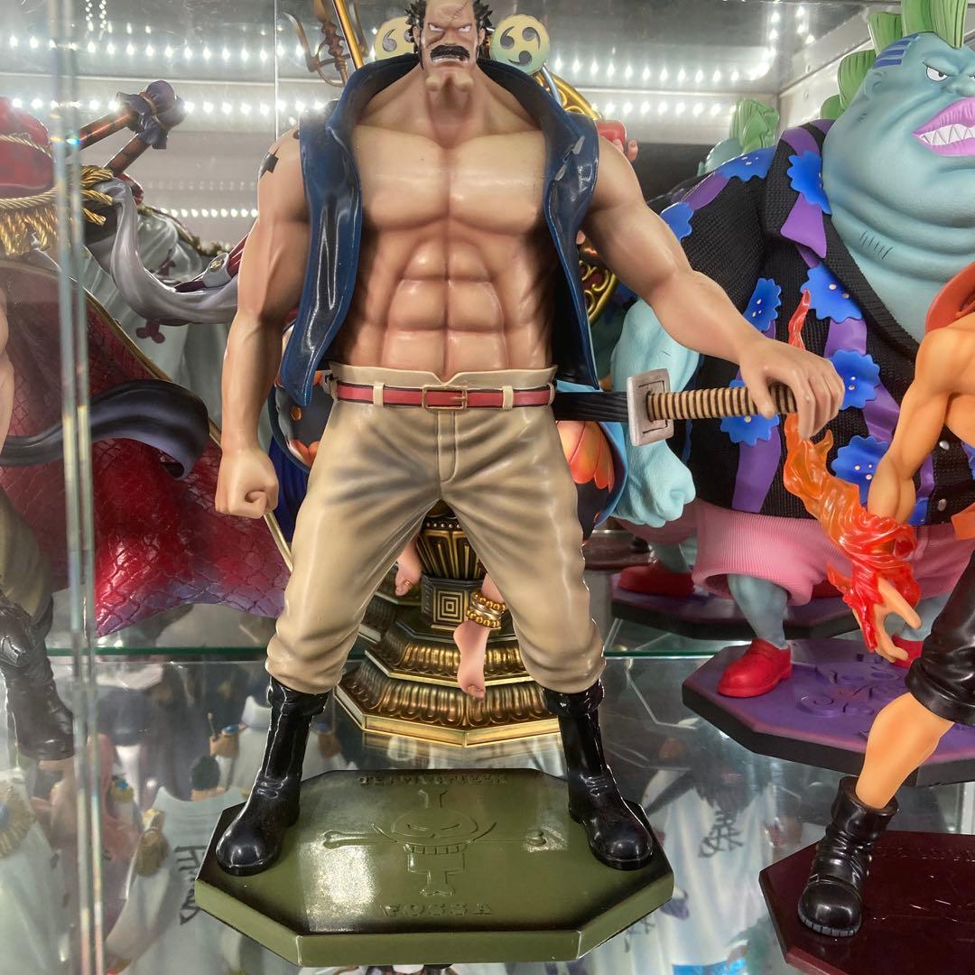 ワンピース　フィギュア　フォッサ　白ひげ海賊団　隊長　pop 海外　マキシマム