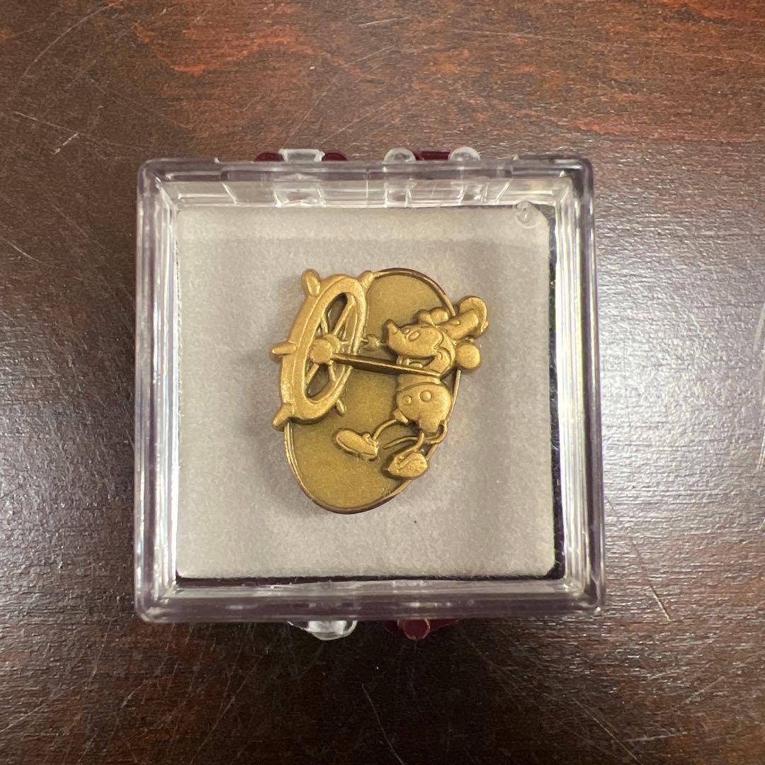 ディズニー　非売品　キャスト勤続1年アワードピン 未使用