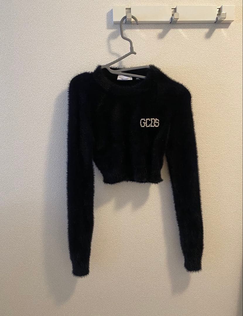 GCDS 黒 クロップドセーター Sサイズ