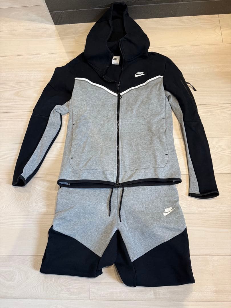 Nike テックフリース 上下セット 「海外限定カラー」