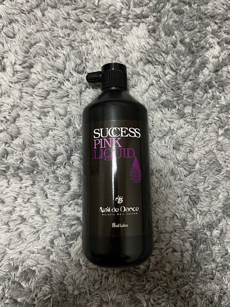 アクリルリキッド　ネイルデダンス