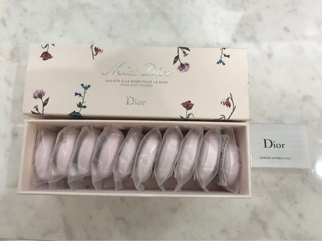 ミス ディオール ローズ バスボム(数量限定品）ホワイトデーのお返しに。