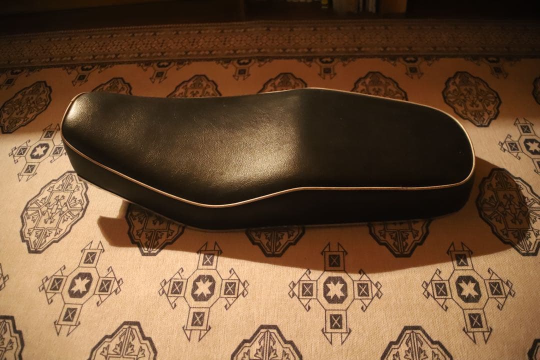 Kawasaki W650用 社外シート＋シート下カバーセット