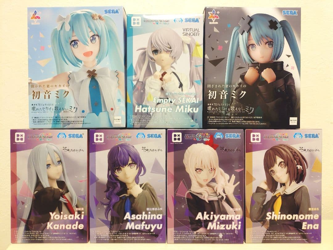 プロセカ　ニーゴ5体＋劇場版初音ミク2体　フィギュア　7体セット売り