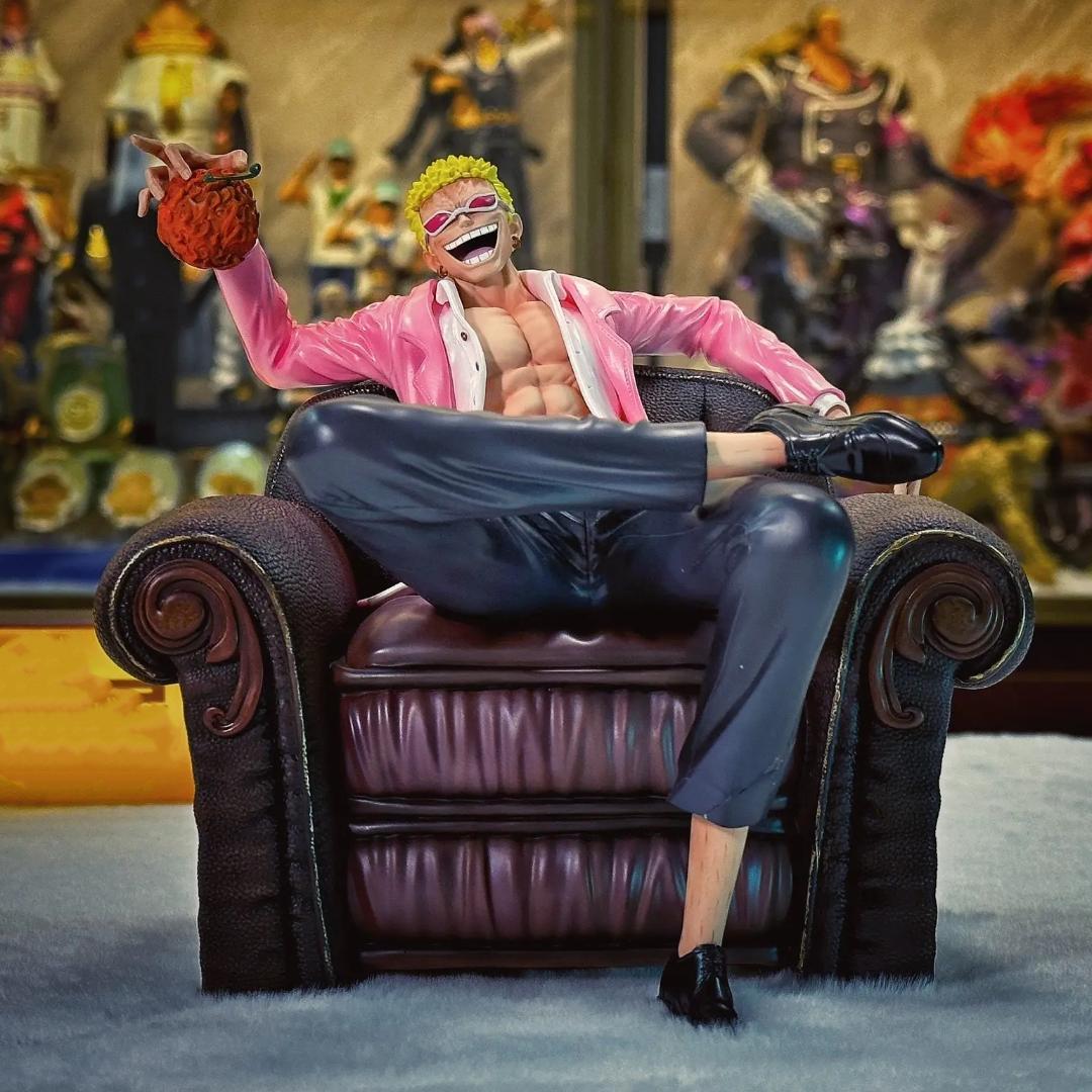 ワンピース ソファ スーツ ドフラミンゴ フィギュア ガレージキット