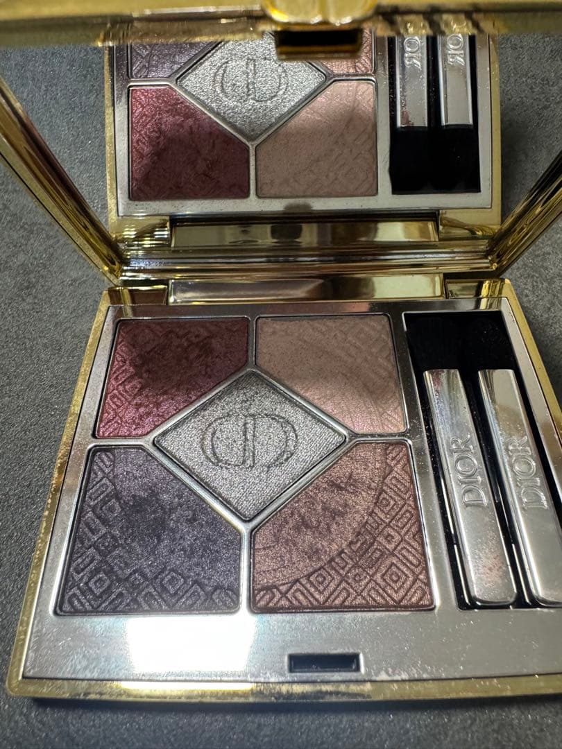 DIOR アイシャドウパレット 863 - メルカリ