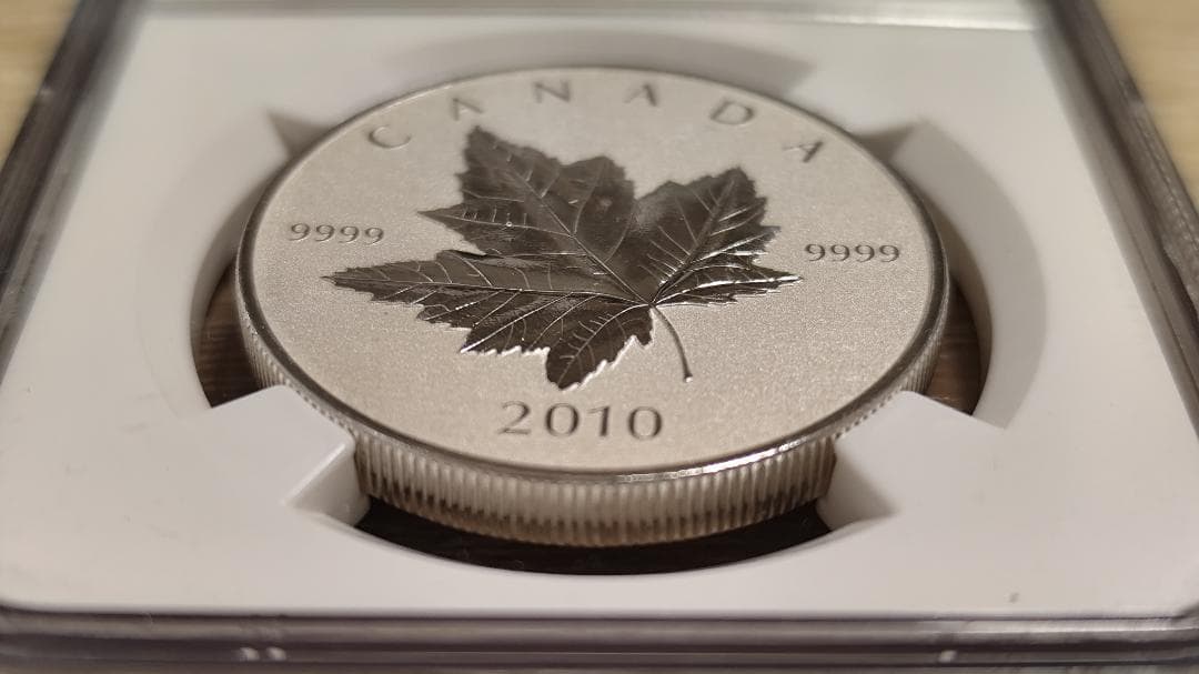 NGC PF68☆2010 カナダ メイプルリーフ 銀貨 純銀 記念 コイン - メルカリ