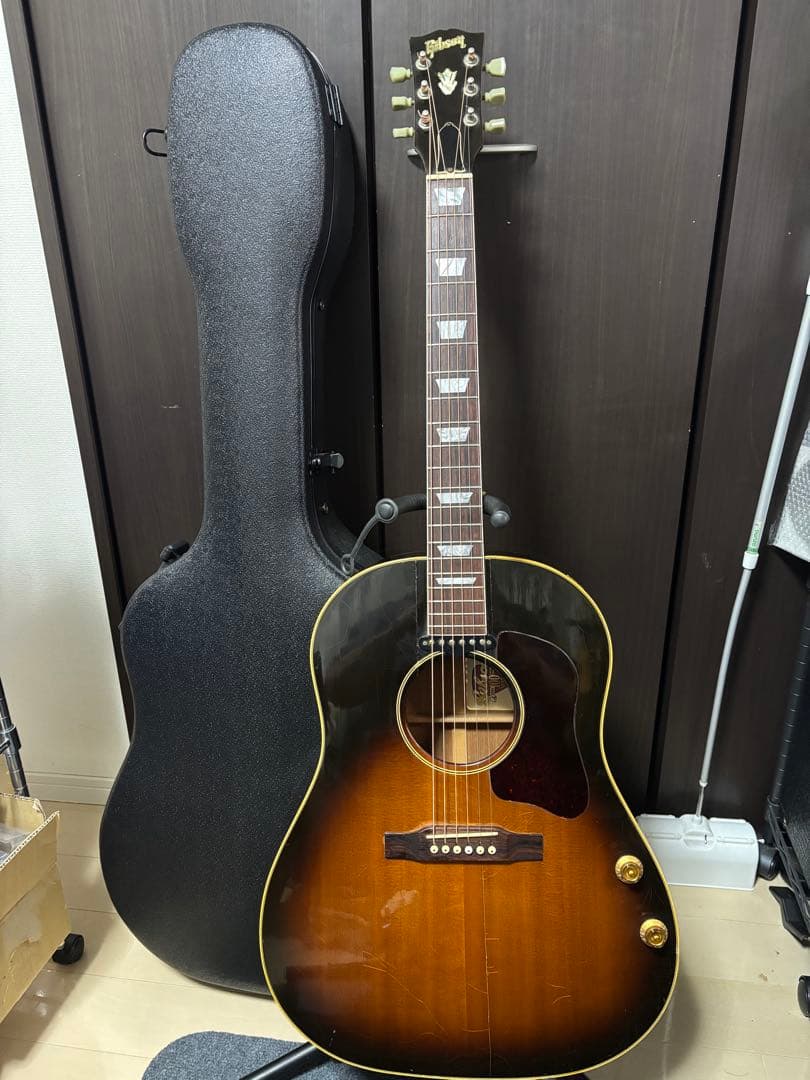 Gibson J-160E 1994年製 100周年モデル ギブソン・J-160E - Wikipedia