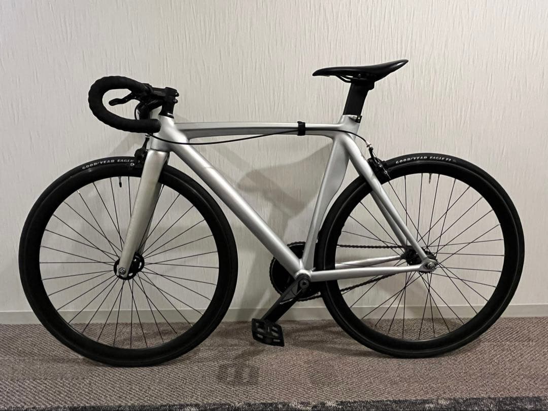 TYRANT BIKES MONARCH 完成車／マットシルバー