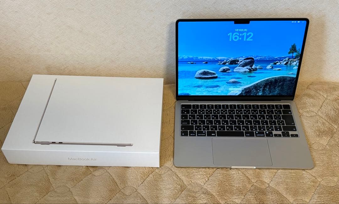 MacBook Air M2 13.6インチ16GB