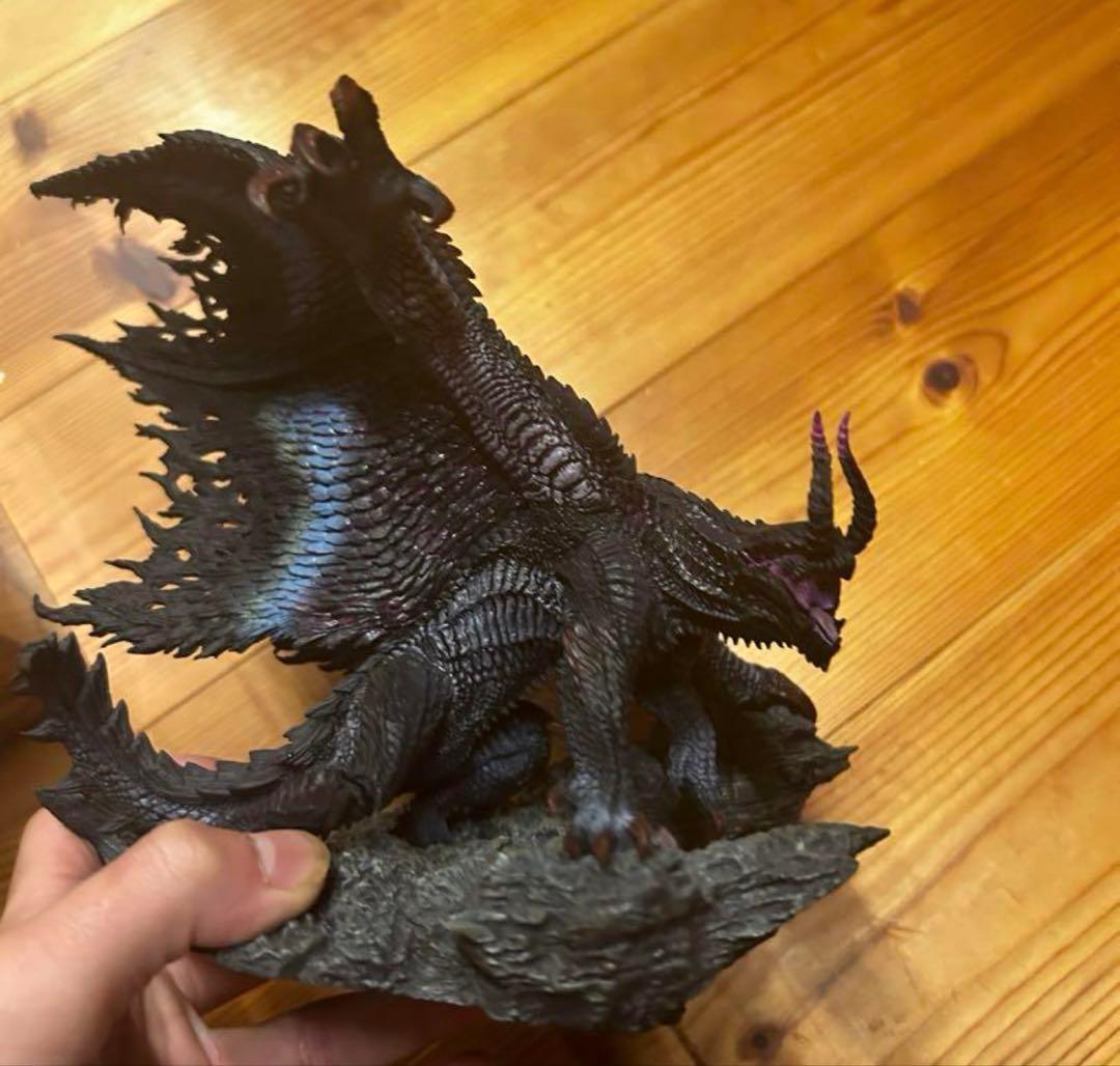 希少 初版 クリエイターズモデル ゴアマガラ フィギュア モンハン