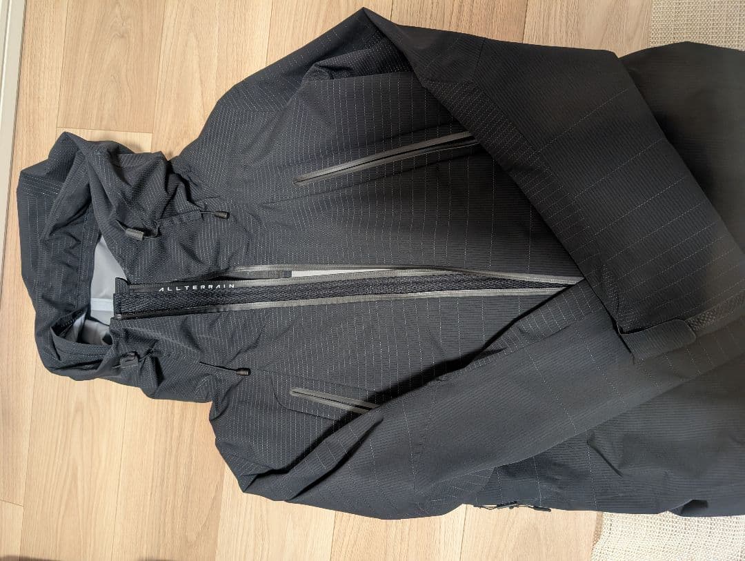 デサント　SCHEMATECH ACTIVE SHELL JACKET