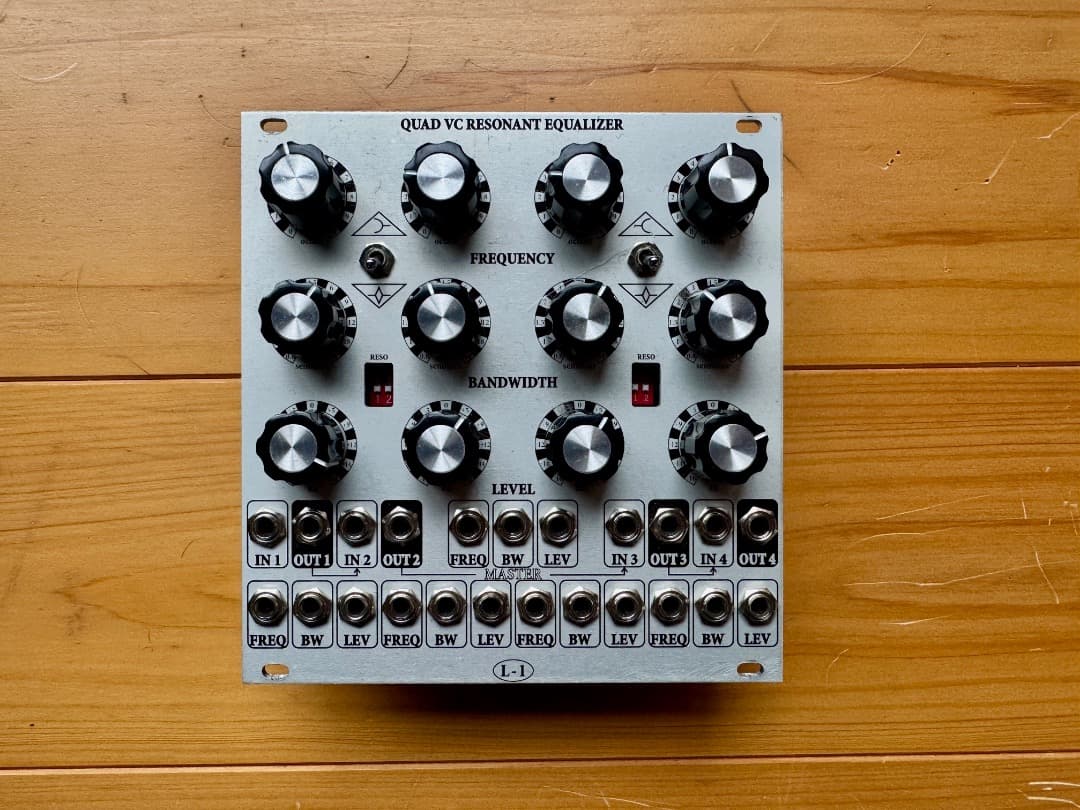 鍵盤楽器 L-1 Quad VC Resonant Equalizer