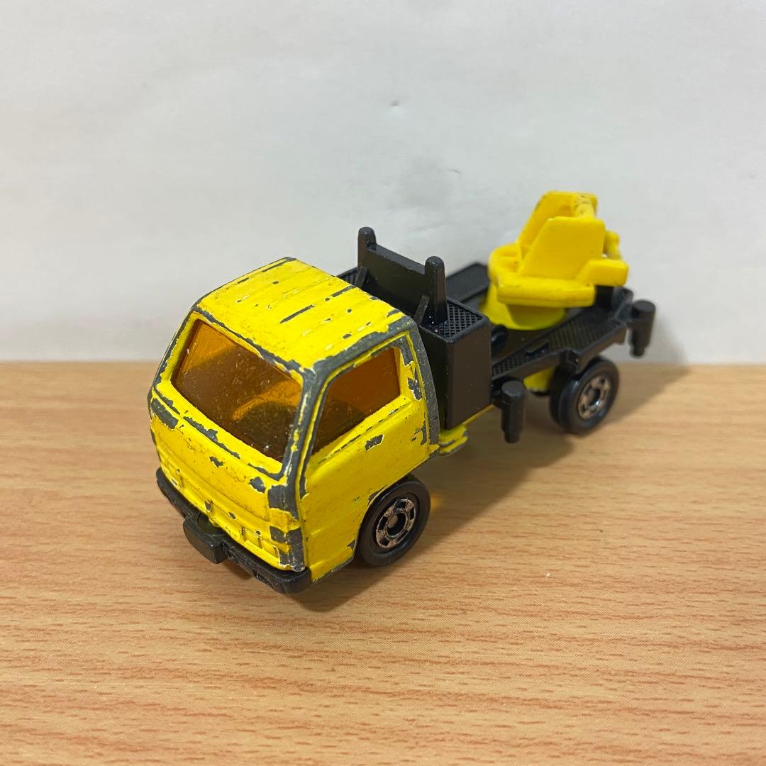 ミニカー トミカ No.38 いすゞ エルフ スカイマスター 高所作業車