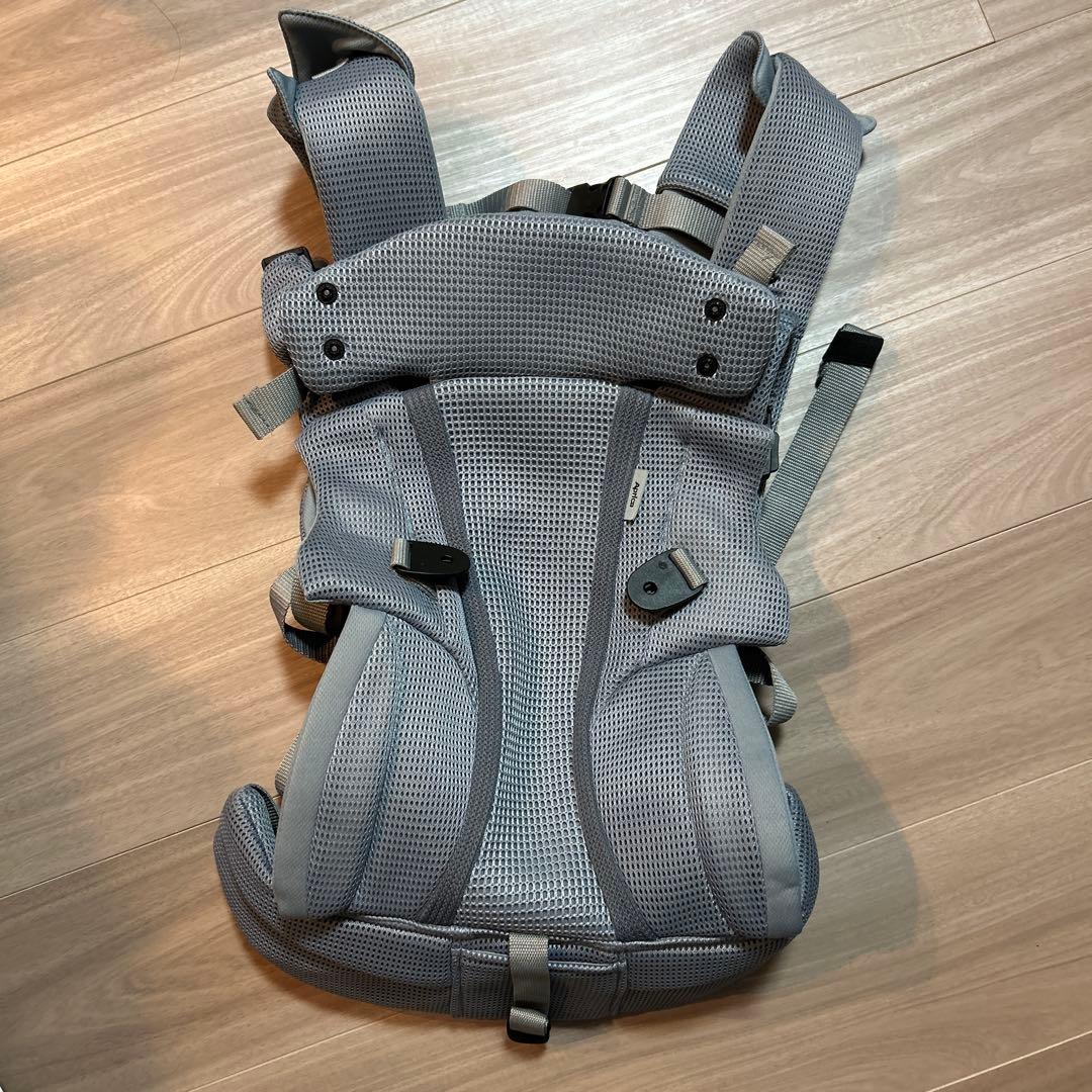 アップリカ　ラクリス　グレー 抱っこ紐