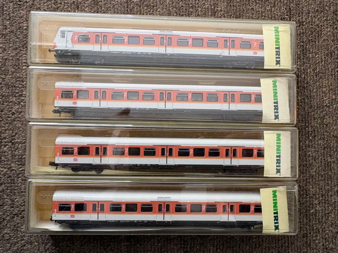 Minitrix 鉄道模型4台