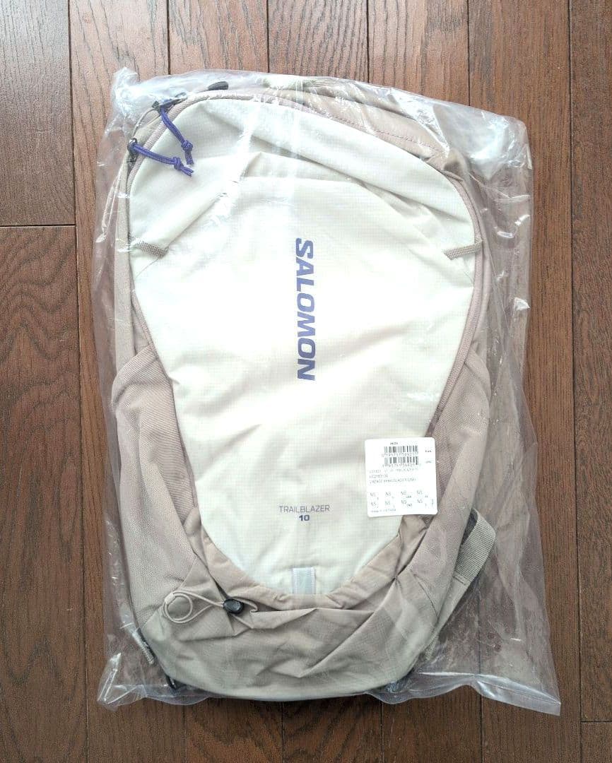 TRAILBLAZER 10 SALOMON　カネコアヤノ　バックパック　グレー Salomon Trailblazer 10L Backpack - Accessories
